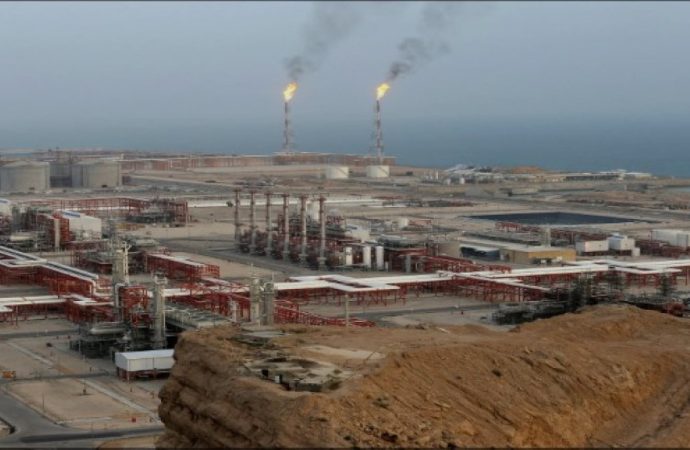 سلسلة انفجارات في أكبر مجمع للغاز في إيران