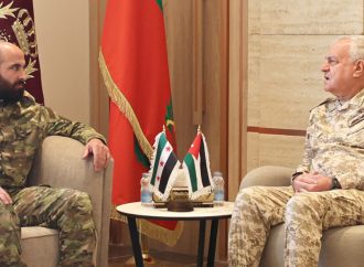 الحنيطي يستقبل رئيس هيئة الأركان العامة السورية ويبحثان تعزيز التعاون العسكري