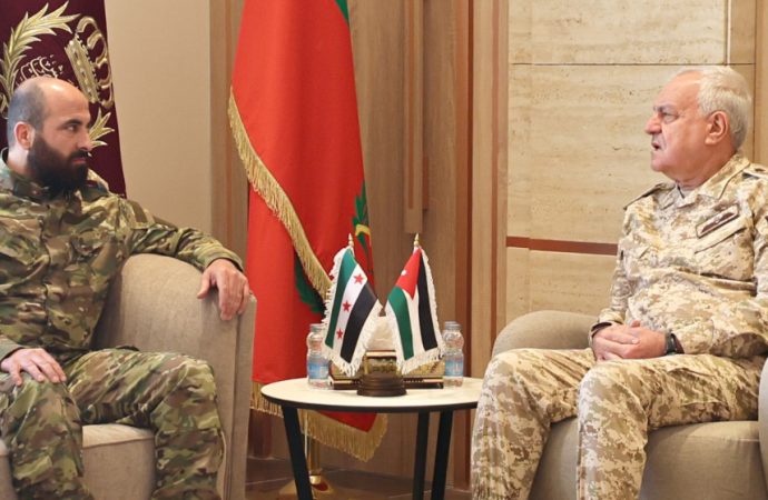 الحنيطي يستقبل رئيس هيئة الأركان العامة السورية ويبحثان تعزيز التعاون العسكري