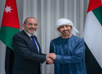 الصفدي وبن زايد يبحثان تعزيز العمل الدولي الجماعي لإرساء الأمن والسلام في المنطقة