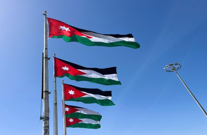 وزير التربية: يوم العلم محطة لتعزيز الانتماء وترسيخ قيم الولاء في نفوس الطلبة