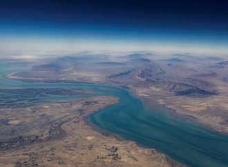 التلفزيون الإيراني: على السفن المارة عبر هرمز نيل موافقة الحرس الثوري