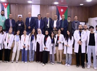 يوم طبي مجاني في مخيم إربد احتفاء بـ”يوم العلم”