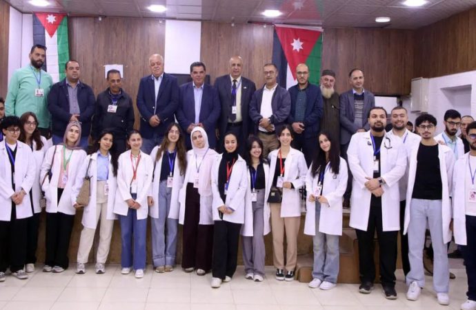 يوم طبي مجاني في مخيم إربد احتفاء بـ”يوم العلم”