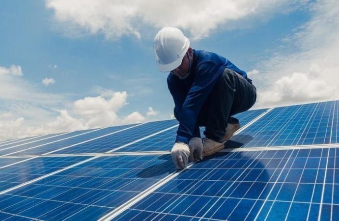 هيئة الطاقة: يمكن للمشتركين الاستغناء عن شبكة الكهرباء بالكامل