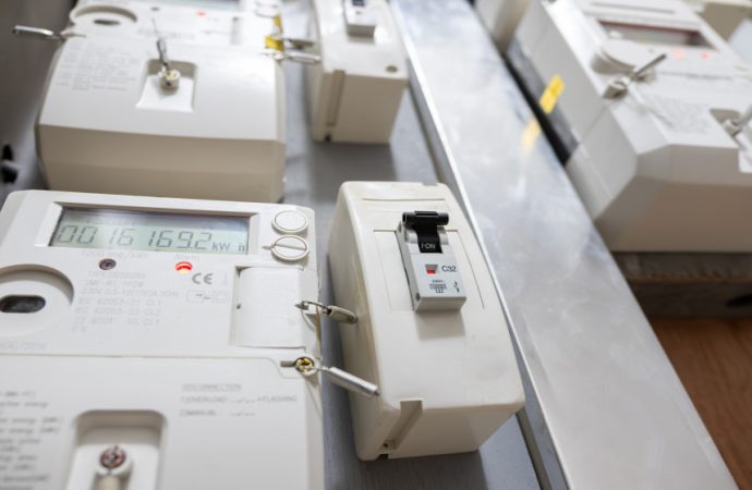 تحديد تعرفة فرق أسعار الوقود في فاتورة الكهرباء لأيار بقيمة “صفر”