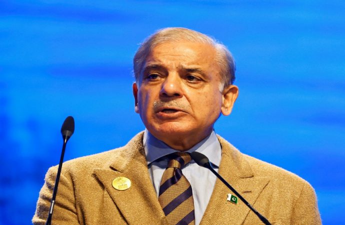 رئيس وزراء باكستان يرحب بتمديد وقف إطلاق النار بين الولايات المتحدة وإيران