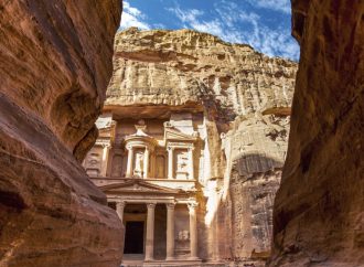 الحكومة تصرف 2 مليون لسلطة إقليم البترا التنموي السياحي