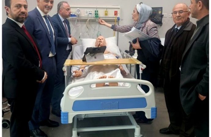 الاجتماع الأول للمجلس الاستشاري لمركز عمان الأهلية للتدريب الصحي