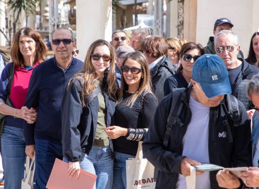 وصول طائرة عارضة فرنسية تقل 105 سائح إلى الأردن بدعم من هيئة تنشيط السياحة