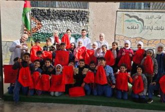 في إطار أنشطة خدمة المجتمع، نظّمت كلية طب الأسنان في جامعة عمّان الأهلية نشاطاً تثقيفياً تفاعلياً بعنوان “نشاط توعوي بصحة الفم والأسنان