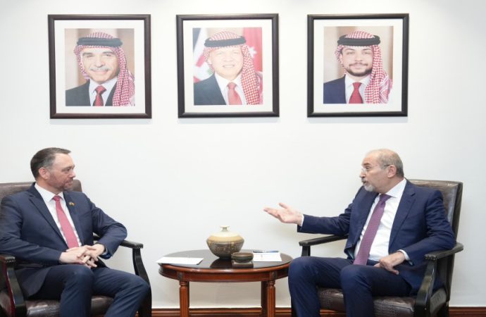 الصفدي يلتقي نظيره البلجيكي في عمّان