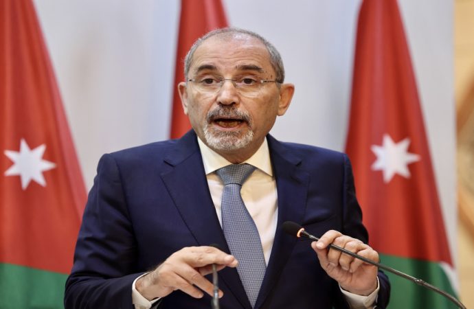 الأردن وألبانيا يبحثان زيادة التعاون في مجالات الاقتصاد والثقافة والدفاع