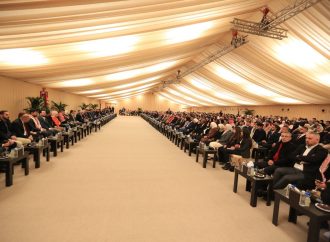 بالصور : هيئة إدارة “فرسان التغيير” تكلف الدكتور عبدالفتاح الحايك بمهام رئيس الهيئة الإدارية بالإنابة وتعلن حزمة قرارات تنظيمية وإدارية جديدة
