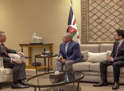 الملك: أي اتفاق لإنهاء الحرب يجب أن يضمن أمن الدول العربية