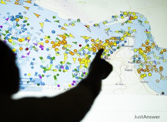 طهران تعد آلية لمرور السفن عبر مضيق هرمز وتحصيل رسوم