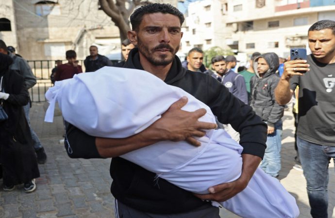 استشهاد فلسطيني باستهداف للاحتلال الإسرائيلي في غزة