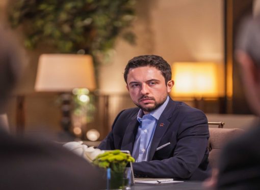 ولي العهد يؤكد أهمية المشاريع التي توظف الحلول التكنولوجية لمعالجة ازدحامات المرور