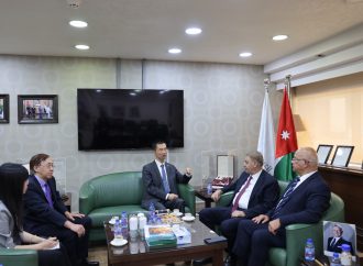 البوتاس العربية》 تبحث مع السفير الصيني آفاق التعاون الاقتصادي والشراكات الاستثمارية