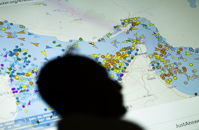 وزير الحرب الأميركي: الولايات المتحدة لا تسعى إلى مواجهة بشأن مضيق هرمز