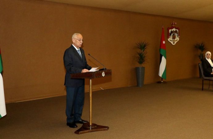 العيسوي: التوجيهات الملكية تركز على تحسين الخدمات ودعم التنمية في مختلف المحافظات