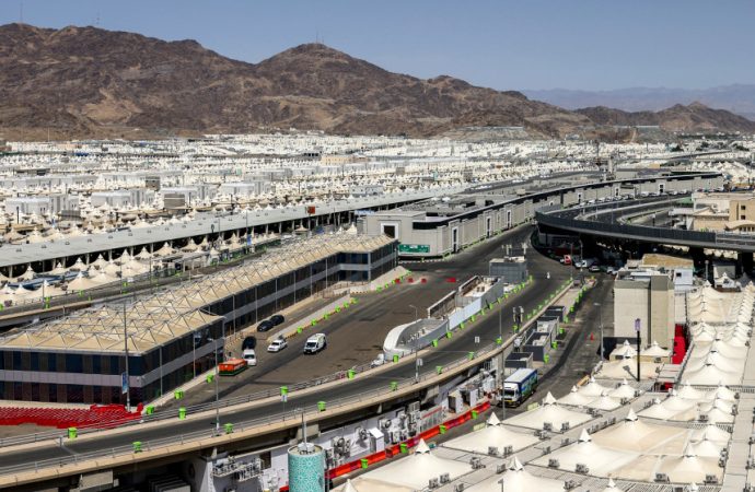 “الأوقاف” تدعو الحجاج إلى الالتزام بإرشادات السلطات السعودية