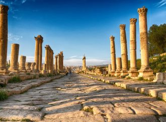 انخفاض ملموس على الحرارة الجمعة وتحذيرات من رياح قوية ومثيرة للغبار