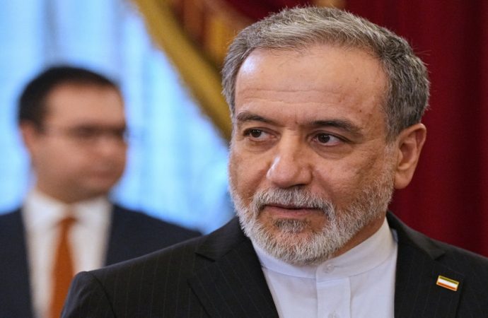 وزير الخارجية الإيراني: لا نثق في الولايات المتحدة ولن نتفاوض إلا إذا كانت جادة