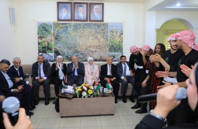 بني مصطفى ترعى احتفال جمعيتي قلقيلية وتلاع العلي بعيد الاستقلال