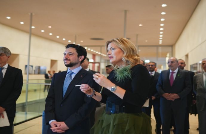 ولي العهد يلتقي في برلين رئيسة مجلس النواب الألماني
