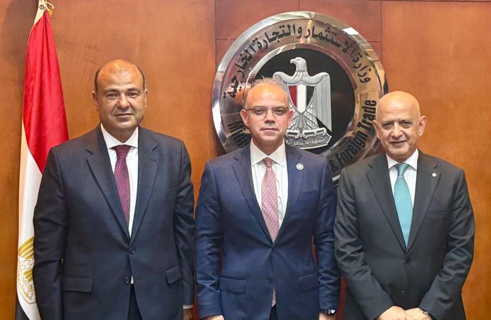 الحاج توفيق  يبحث مع وزير الاستثمار والتجارة الخارجية المصري تعزيز العلاقات الاقتصادية
