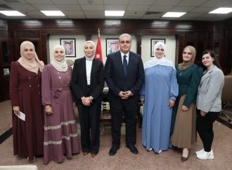 بالصور : البدور يكرّم الفائزين من وزارة الصحة في مسابقة التميز التمريضي والقبالة 2026