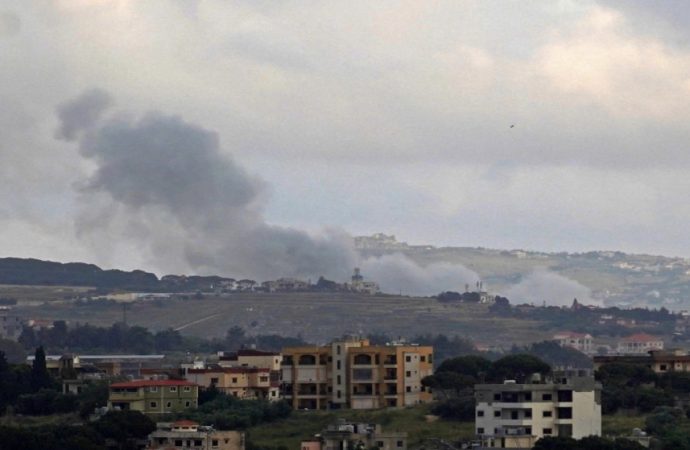 جيش الاحتلال الإسرائيلي يستهدف شخصين بغارة جوية جنوبي لبنان