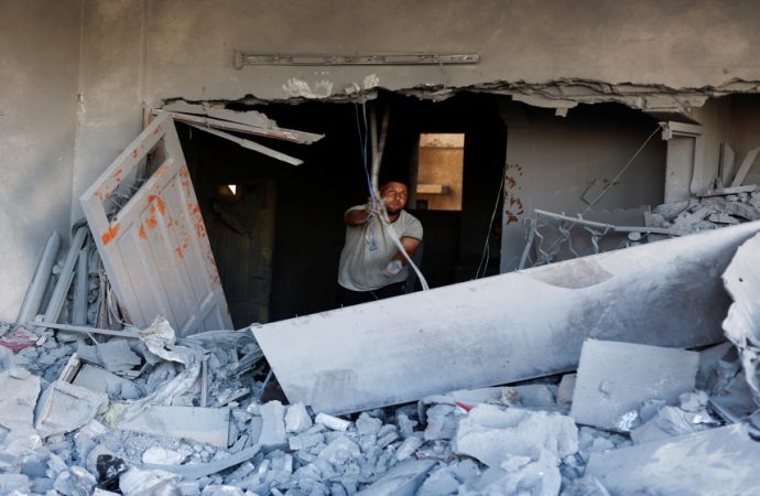 صحة غزة: استمرار النقص الحاد بالأدوية والمستهلكات الطبية يهدد حياة آلاف المرضى