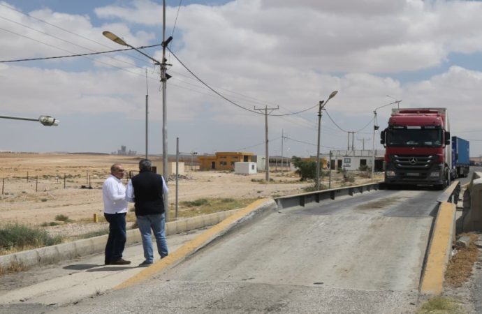 وزير الأشغال: تقنيات حديثة لرصد مخالفات الحمولات المحورية على الطرق