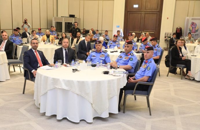 مدير الأمن العام يرعى إطلاق مشروع دعم برامج العلاج السلوكي المعرفي لمراكز الإصلاح والتأهيل – صور