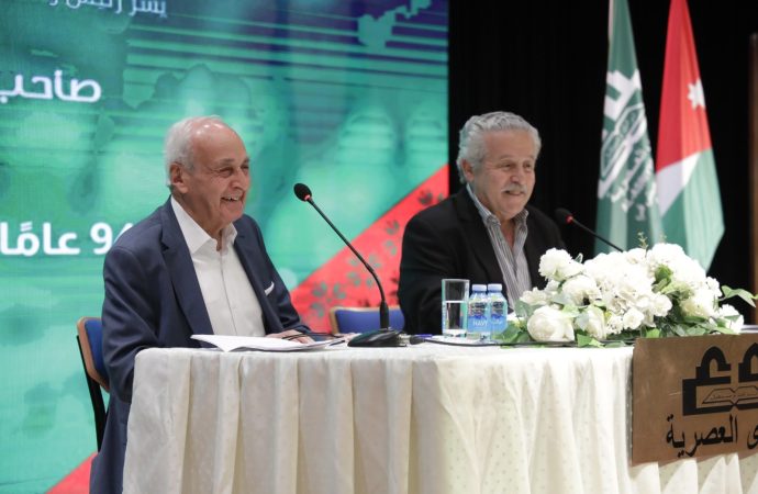 بالصور : من “منتدى العصرية”…زيد حمزة: المبدأ هو الأساس!