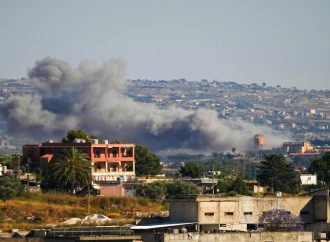 7 شهداء في غارات إسرائيلية على مدينة صور في جنوب لبنان