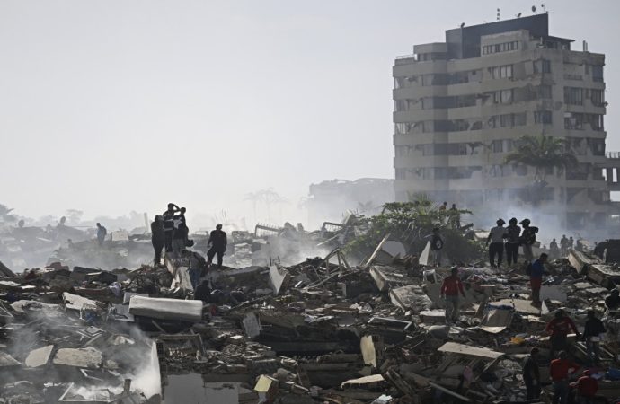 920 قتيلا وأكثر من 50 ألف مفقود جراء زلزالين في فنزويلا