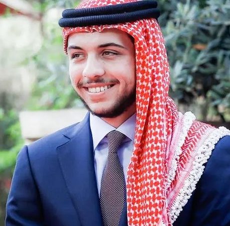 عمان الاهلية تهنىء بعيد ميلاد سمو ولي العهد