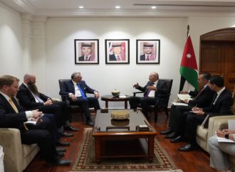 الصفدي وكبير مستشاري ترامب للشؤون العربية والشرق أوسطية يبحثان تطورات الأوضاع في المنطقة