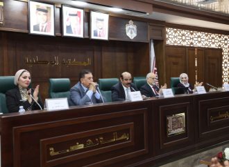 العبادي تشهر كتابها بين العقل والإلهام برعاية اتحاد الكتاب  – صور