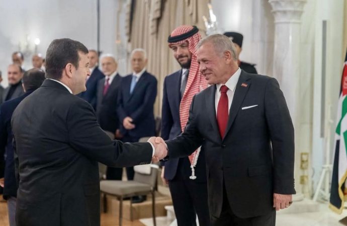 العمري: عيد الجلوس الملكي محطة وطنية نستذكر فيها مسيرة الإنجاز والعطاء بقيادة جلالة الملك.