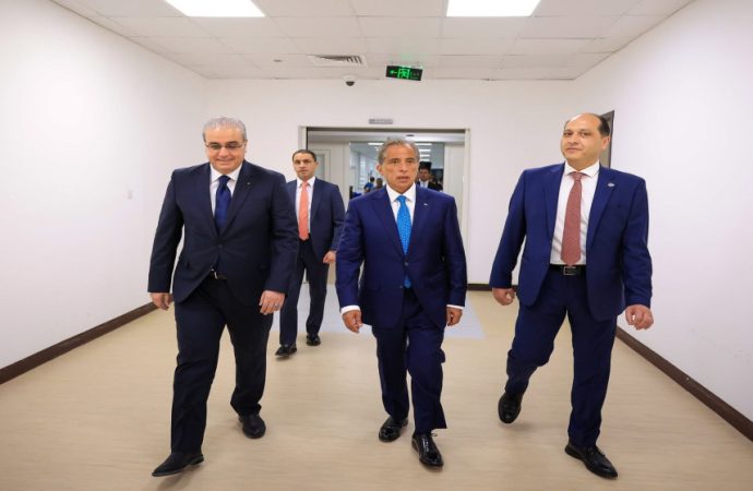 حسّان يؤكد ضرورة استمرار تحسين جودة الخدمات الصحية للمواطنين