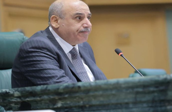 القاضي  يهنئ بذكرى الثورة العربية الكبرى ويوم الجيش
