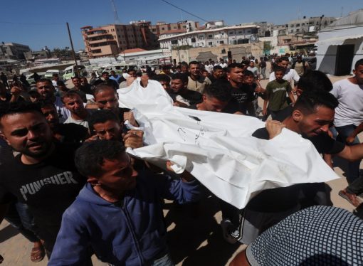 شهيد وإصابتان بقصف مسيرة للاحتلال وسط قطاع غزة