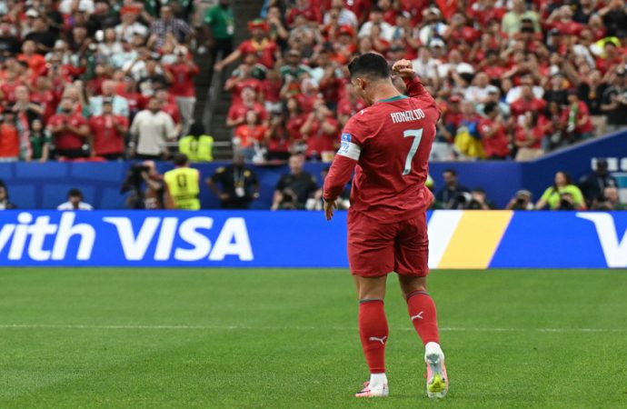 كريستيانو رونالدو أول لاعب يسجل في 6 نسخ من نهائيات المونديال