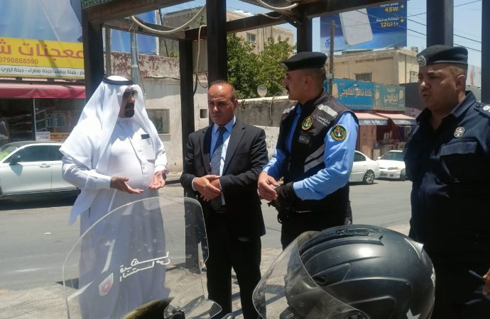 متصرف لواء سحاب يتابع مع الجهات المختصة شكاوي المواطنين – صور