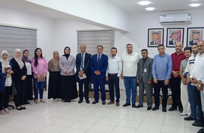 بلدية السلط الكبرى تطلق المبادرة الوطنية “الدرع الرقمي” لموظفي الدوائر الحكومية في البلقاء – صور