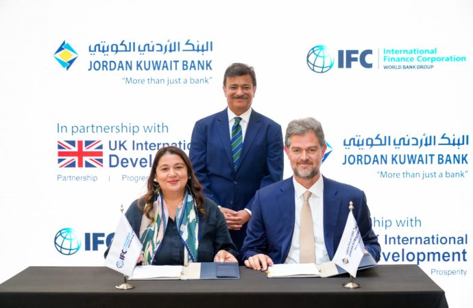 البنك الأردني الكويتي يصدر ثاني سند أخضر بالشراكة مع مؤسسة التمويل الدولية لتعزيز التمويل المستدام في الأردن